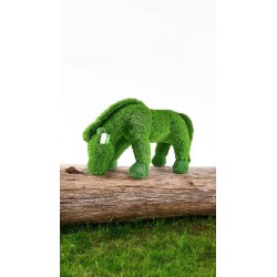 Figura Decorativa Jardín Elefante Verde Césped