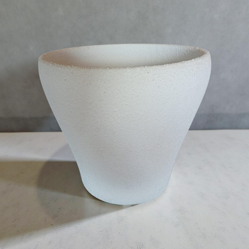 Maceta Blanca Artesanal en Forma de Cubo 28x25 cm con Agujero de Drenaje